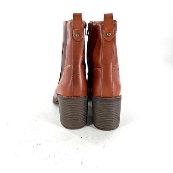 Zodiac Claret Chelsea Boots 8.5 Brown NWOT Ankle Booties Vegan Leather Heel - Picture 4 of 7